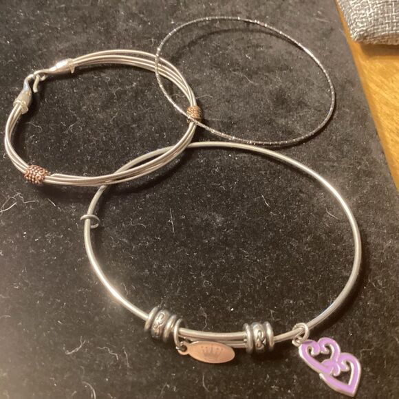 Set of 3 Silvertone Bangle Bracelets - Picture 2 of 4